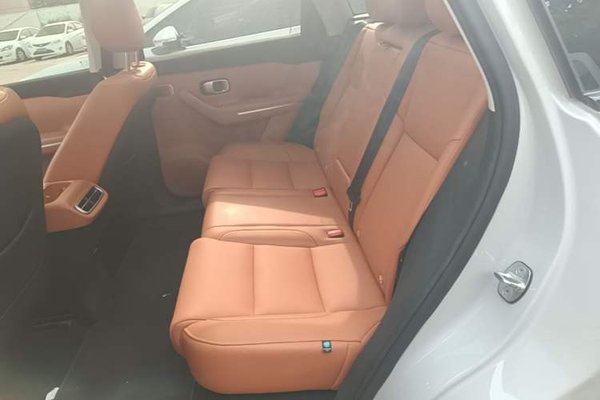 Leapmotor C10 2026, 18000 км, за 19127 USD - фото 20