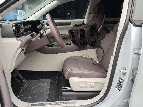 Leapmotor C11 2023, 100 км, за 17789 USD - фото 7