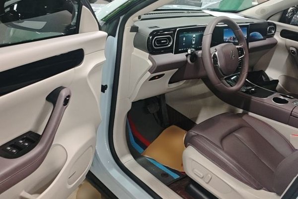 Leapmotor C11 2023, 32200 км, за 15351 USD - фото 21