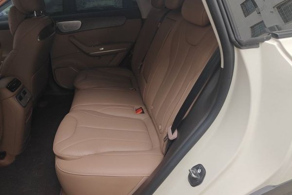 Leapmotor C11 2026, 6300 км, за 20760 USD - фото 14