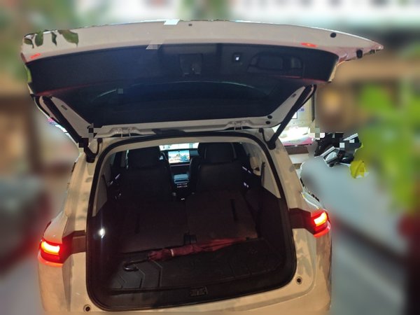 Leapmotor C16 2024, 4400 км, за 21122 USD - фото 13