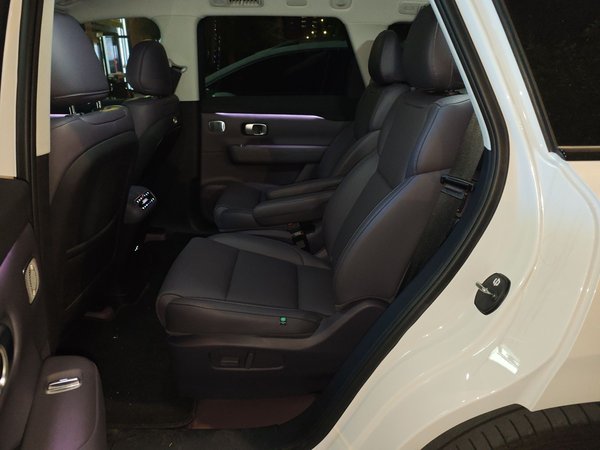 Leapmotor C16 2024, 4400 км, за 21122 USD - фото 20