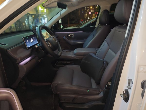 Leapmotor C16 2024, 4400 км, за 21122 USD - фото 9