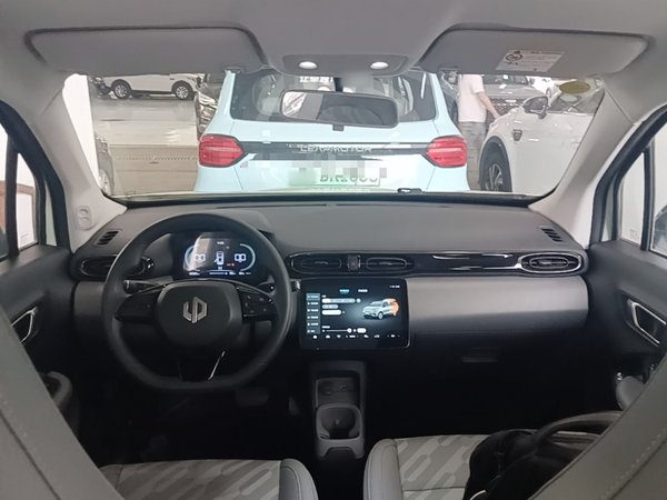 Leapmotor T03 2024, 15600 км, за 8916 USD - фото 13
