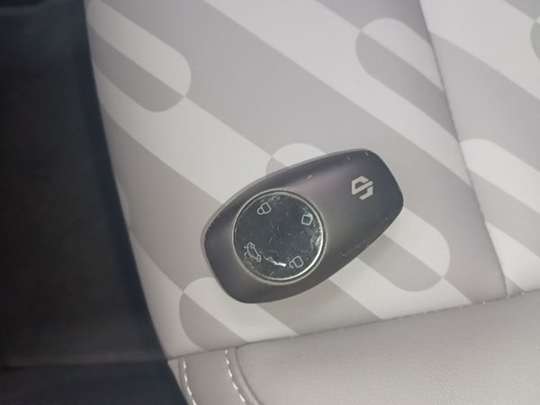 Leapmotor T03 2024, 15600 км, за 8916 USD - фото 12