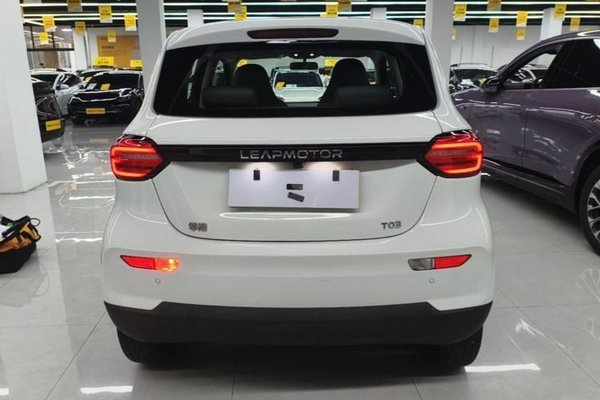 Leapmotor T03 2024, 15600 км, за 7944 USD