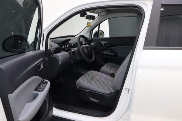 Leapmotor T03 2024, 4200 км, за 8768 USD - фото 17