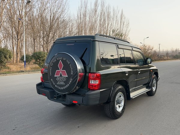 Leopaard Q6 2014, 64400 км, за 5019 USD