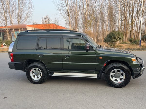 Leopaard Q6 2014, 64400 км, за 5019 USD