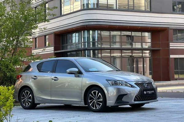 Lexus CT 2017, 80000 км, за 17201 USD