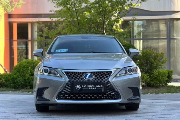 Lexus CT 2017, 80000 км, за 17201 USD
