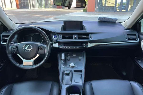 Lexus CT 2017, 80000 км, за 17201 USD - фото 9