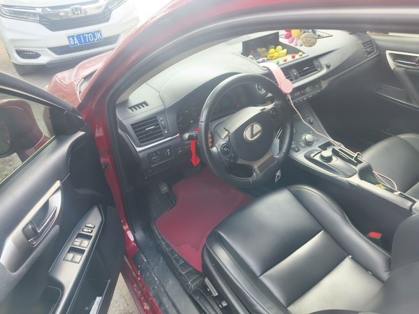 Lexus CT 2017, 68600 км, за 13910 USD - фото 13