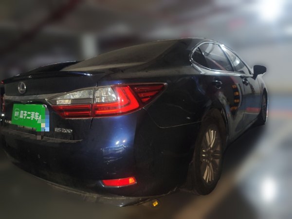 Lexus ES 2015, 77000 км, за 15806 USD - фото 6