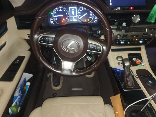 Lexus ES 2015, 77000 км, за 15806 USD - фото 11