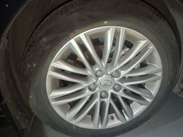 Lexus ES 2015, 77000 км, за 15806 USD - фото 8