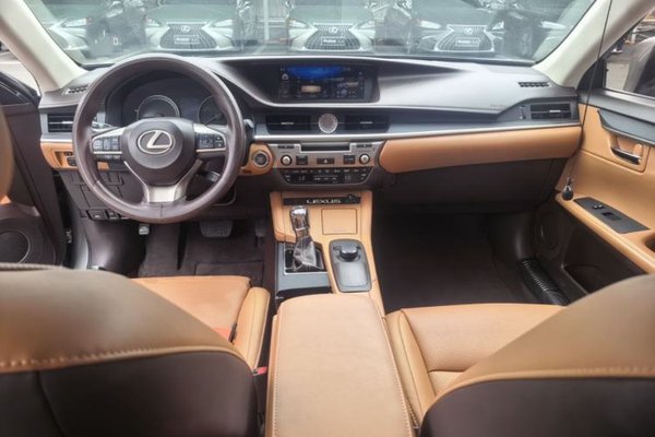 Lexus ES 2015, 112200 км, за 18160 USD - фото 13