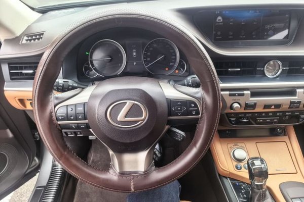 Lexus ES 2015, 112200 км, за 18160 USD - фото 14