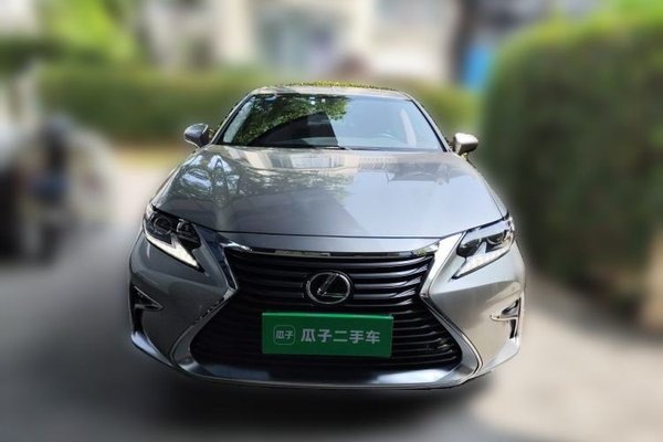 Lexus ES 2015, 101100 км, за 16712 USD