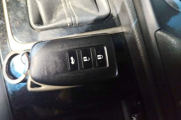 Lexus ES 2015, 101100 км, за 16712 USD - фото 17