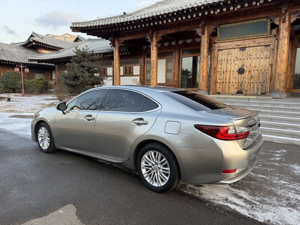 Lexus ES 2015, 126000 км, за 16017 USD - фото 7