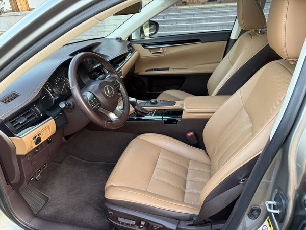 Lexus ES 2015, 126000 км, за 16017 USD - фото 18