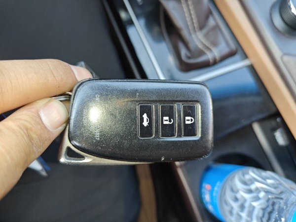 Lexus ES 2015, 194800 км, за 14910 USD - фото 17