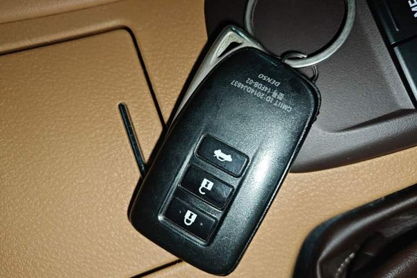 Lexus ES 2017, за 22972 USD - фото 13