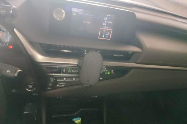 Lexus ES 2018, 188700 км, за 20772 USD - фото 12