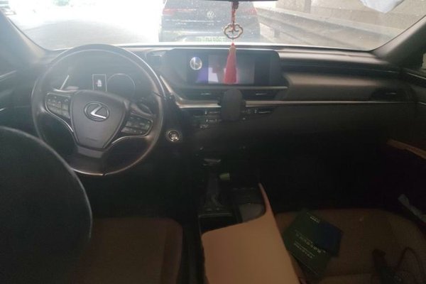 Lexus ES 2018, 188700 км, за 20772 USD - фото 18