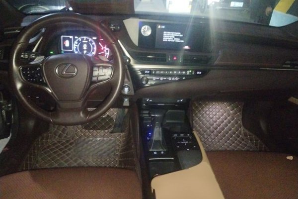 Lexus ES 2018, 17100 км, за 24097 USD - фото 6