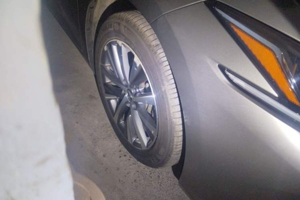 Lexus ES 2018, 17100 км, за 24097 USD