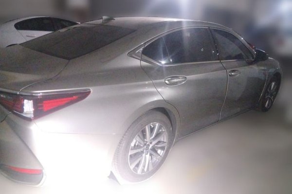 Lexus ES 2018, 17100 км, за 24097 USD