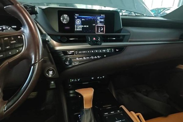 Lexus ES 2018, 94400 км, за 22924 USD - фото 15