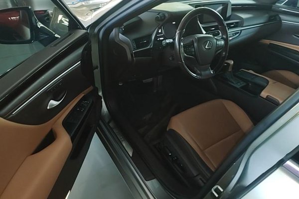 Lexus ES 2018, 94400 км, за 22924 USD - фото 18