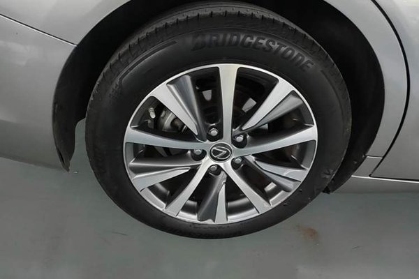 Lexus ES 2018, 94400 км, за 22924 USD - фото 11