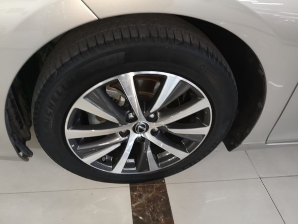 Lexus ES 2018, 98900 км, за 25349 USD - фото 8