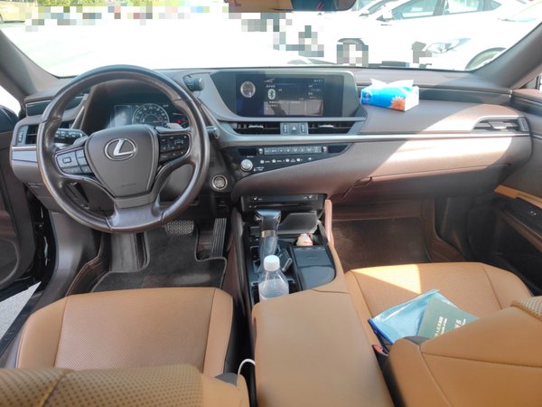 Lexus ES 2020, 138900 км, за 23472 USD - фото 18