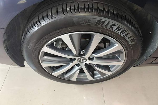 Lexus ES 2020, 84200 км, за 23168 USD - фото 11