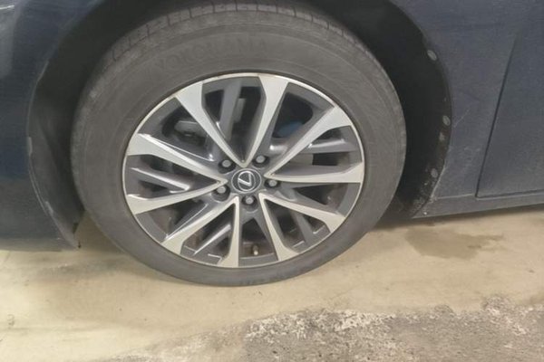 Lexus ES 2020, 88500 км, за 22398 USD - фото 10