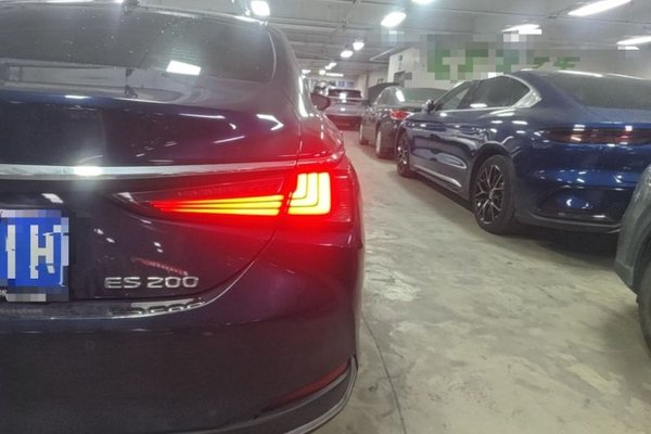 Lexus ES 2020, 88500 км, за 22398 USD - фото 9