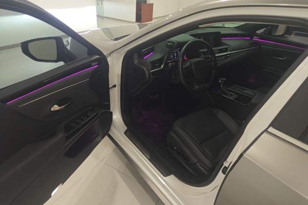 Lexus ES 2020, 135200 км, за 24704 USD - фото 19