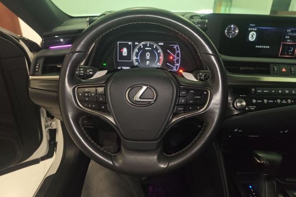 Lexus ES 2020, 135200 км, за 24704 USD - фото 14