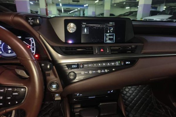 Lexus ES 2020, 56300 км, за 21732 USD - фото 12
