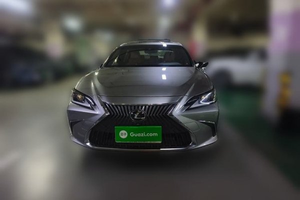 Lexus ES 2020, 56300 км, за 21732 USD