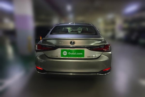 Lexus ES 2020, 56300 км, за 21732 USD