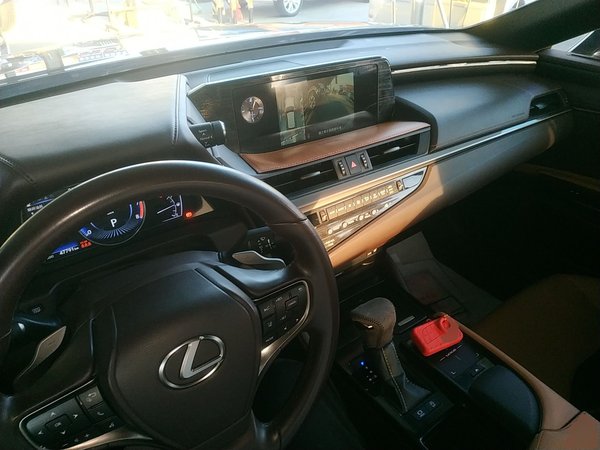Lexus ES 2020, 47699 км, за 25596 USD - фото 13