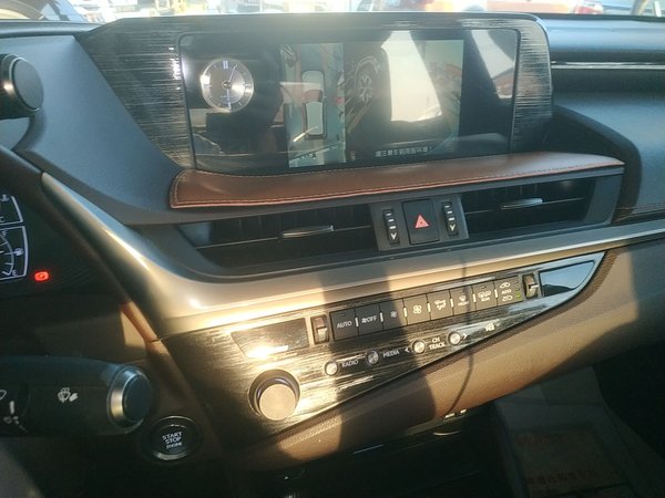 Lexus ES 2020, 47699 км, за 25596 USD - фото 16