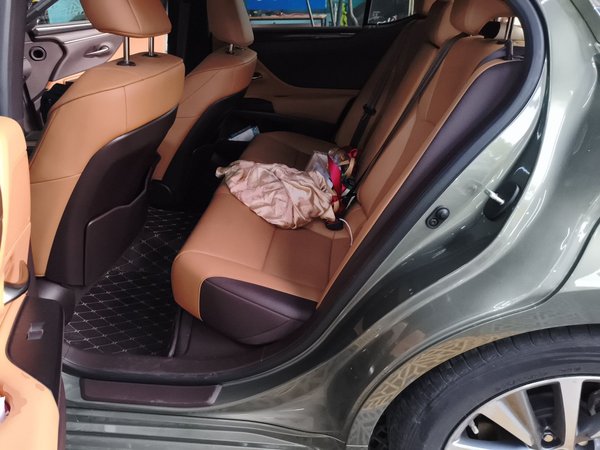 Lexus ES 2020, 76000 км, за 24669 USD - фото 17