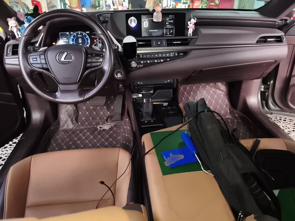 Lexus ES 2020, 76000 км, за 24669 USD - фото 14